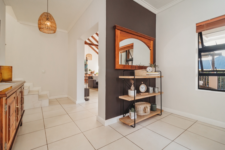 4 Bedroom Property for Sale in Kraaibosch Manor Western Cape